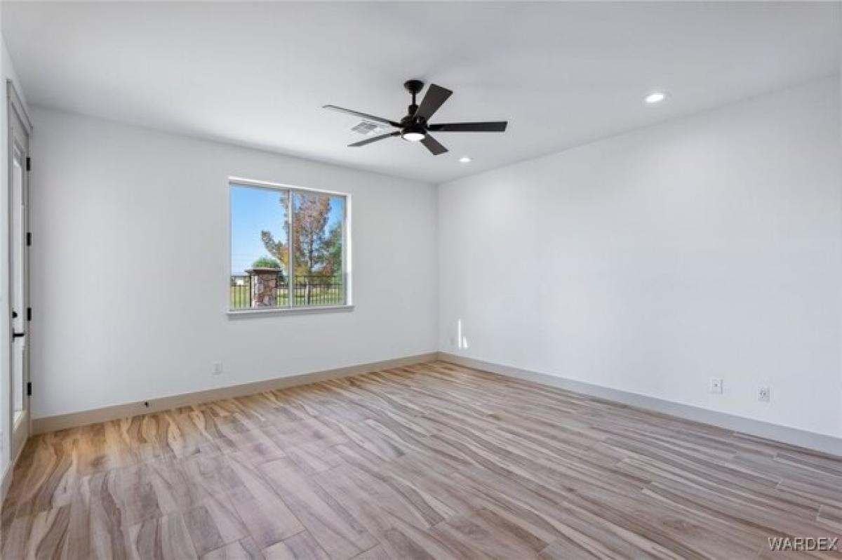 Picture of Home For Sale in Fort Mohave, Arizona, United States