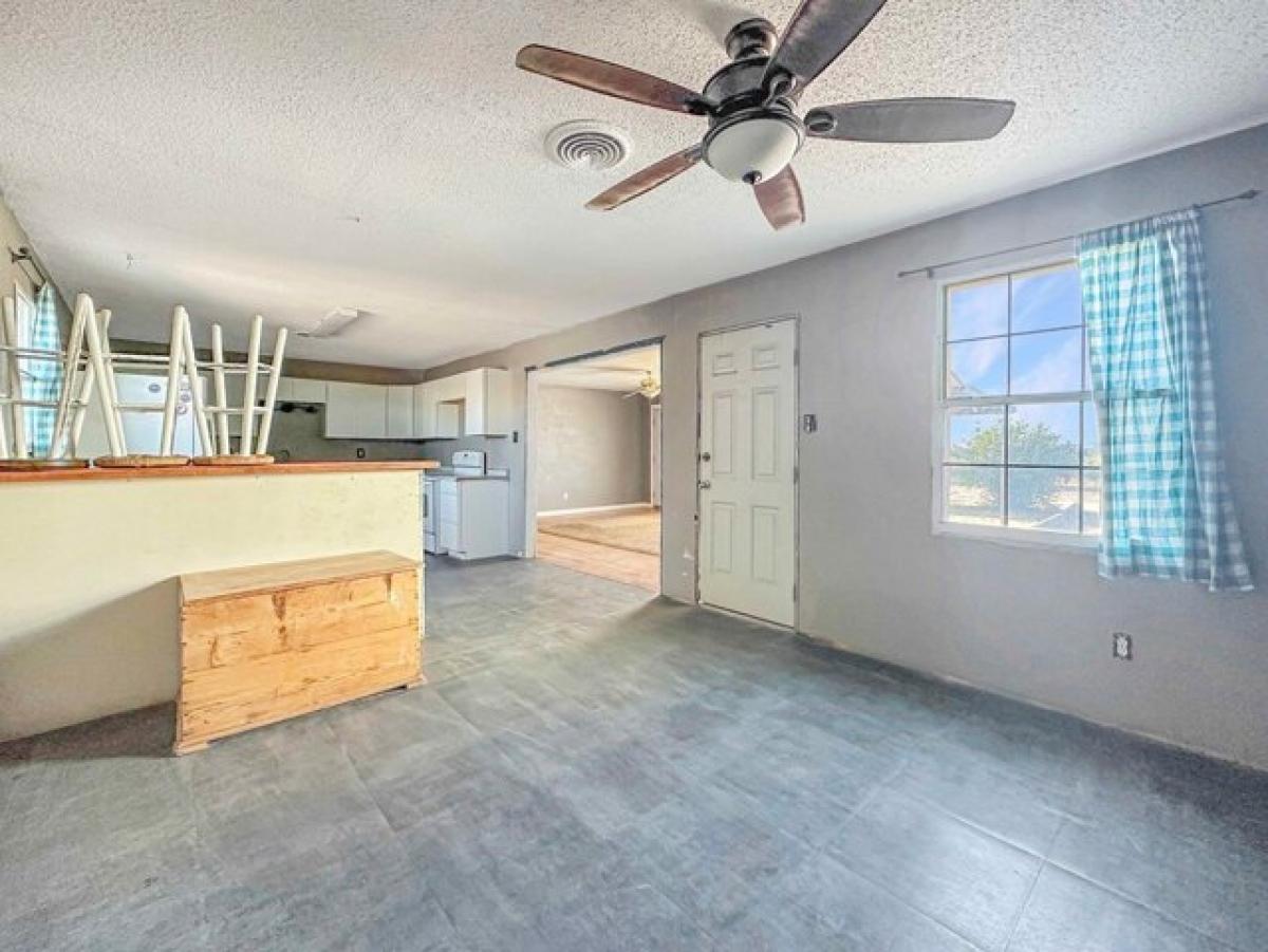 Picture of Home For Sale in Monahans, Texas, United States