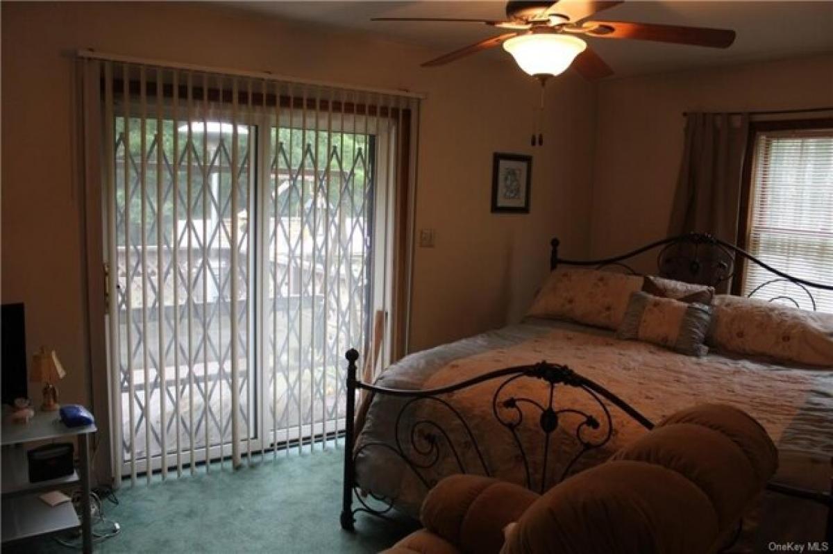 Picture of Home For Sale in Mountain Dale, New York, United States