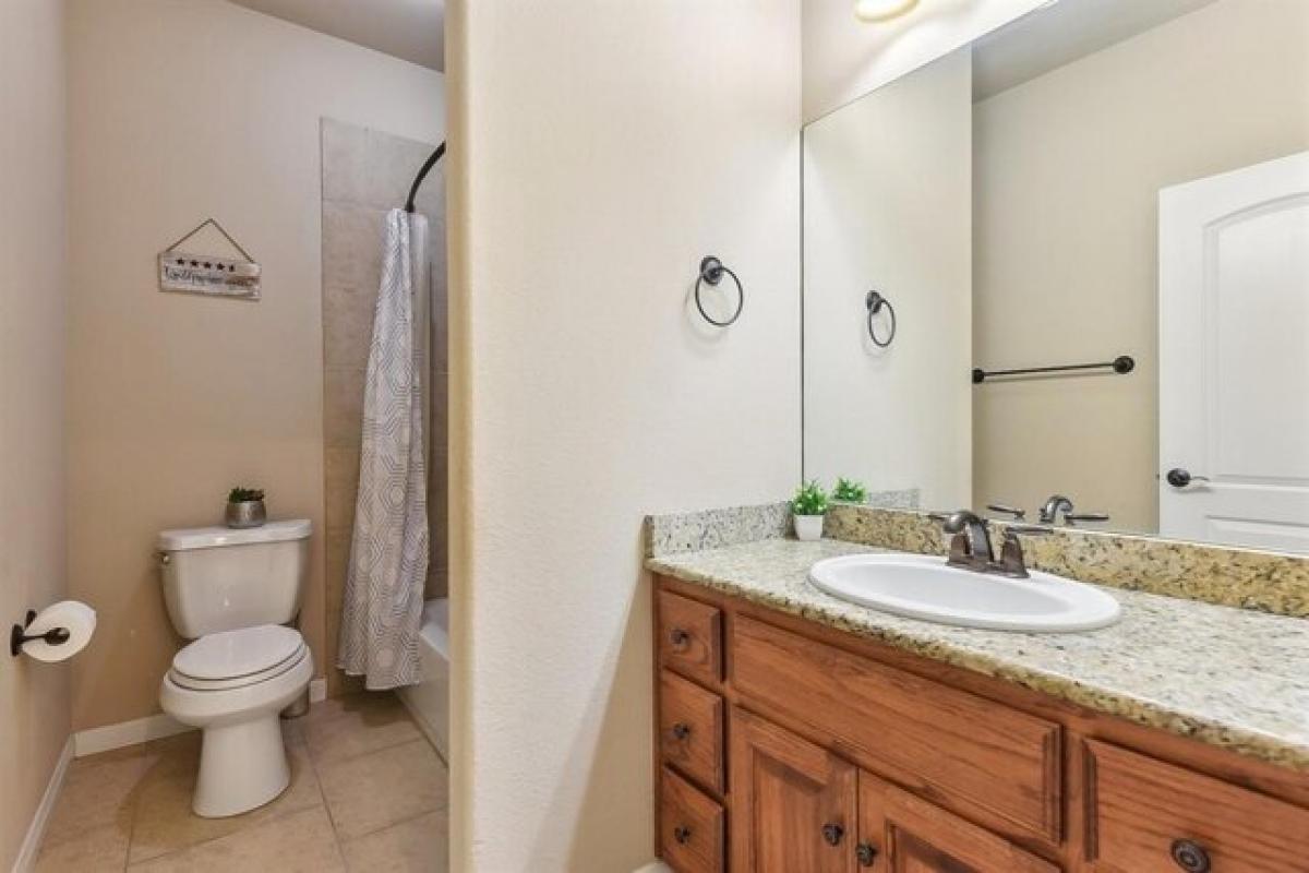 Picture of Home For Sale in Bastrop, Texas, United States