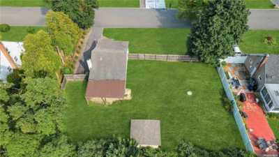 Home For Sale in Deer Park, New York