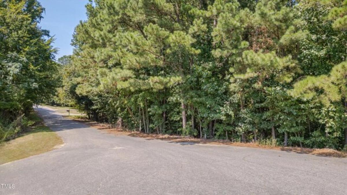 Picture of Residential Land For Sale in Fuquay Varina, North Carolina, United States