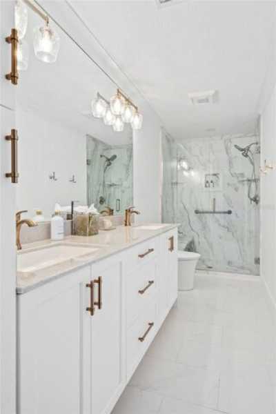 Home For Sale in Belle Isle, Florida