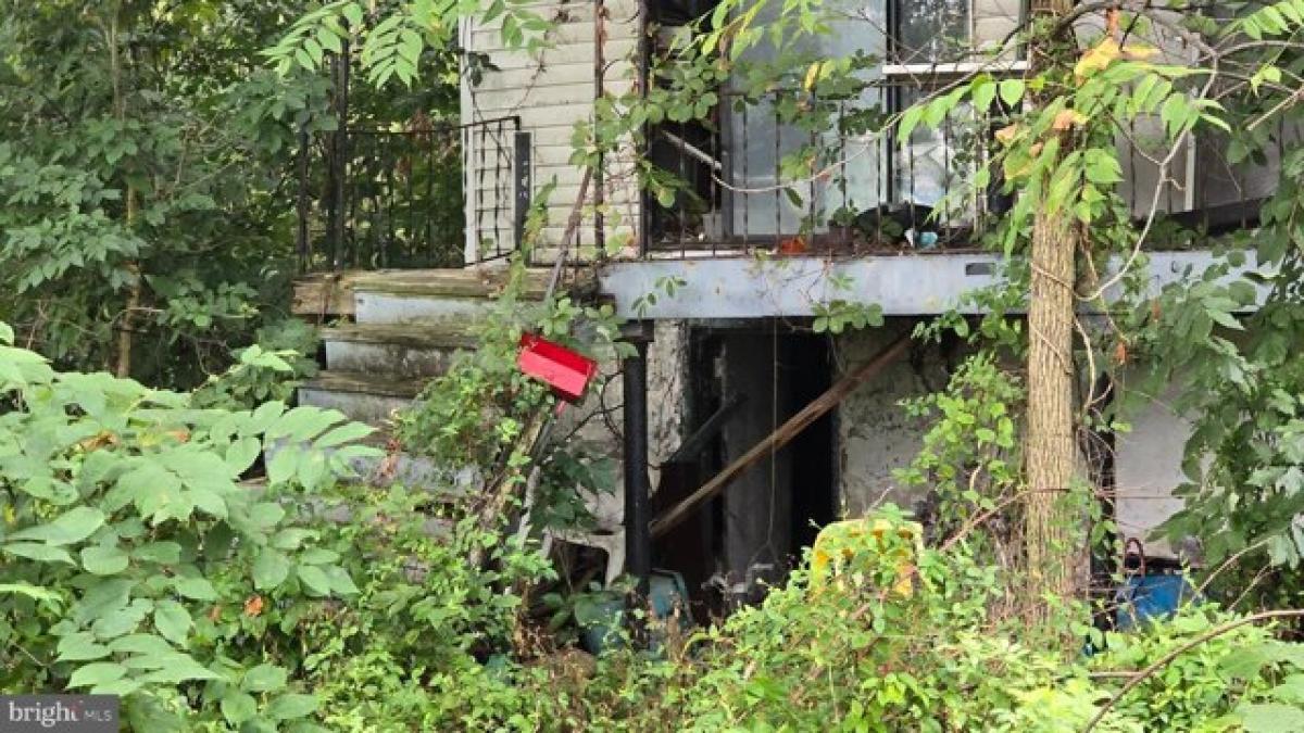 Picture of Home For Sale in Cumberland, Maryland, United States