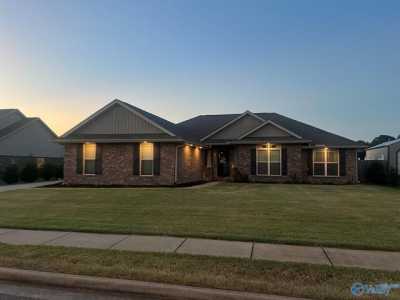 Home For Sale in Meridianville, Alabama