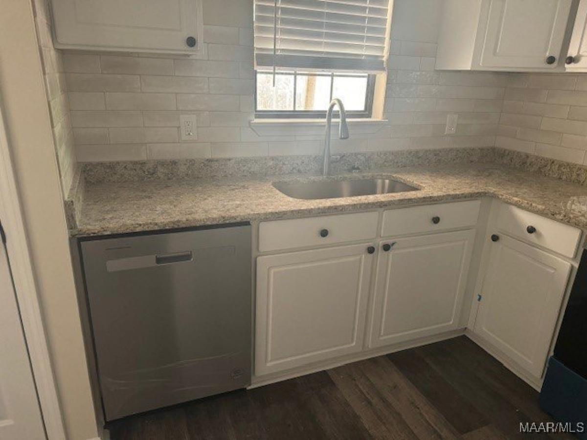 Picture of Home For Sale in Prattville, Alabama, United States