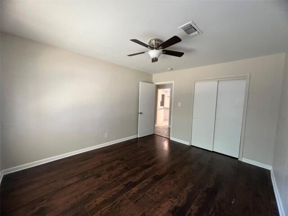 Picture of Home For Sale in Hurst, Texas, United States