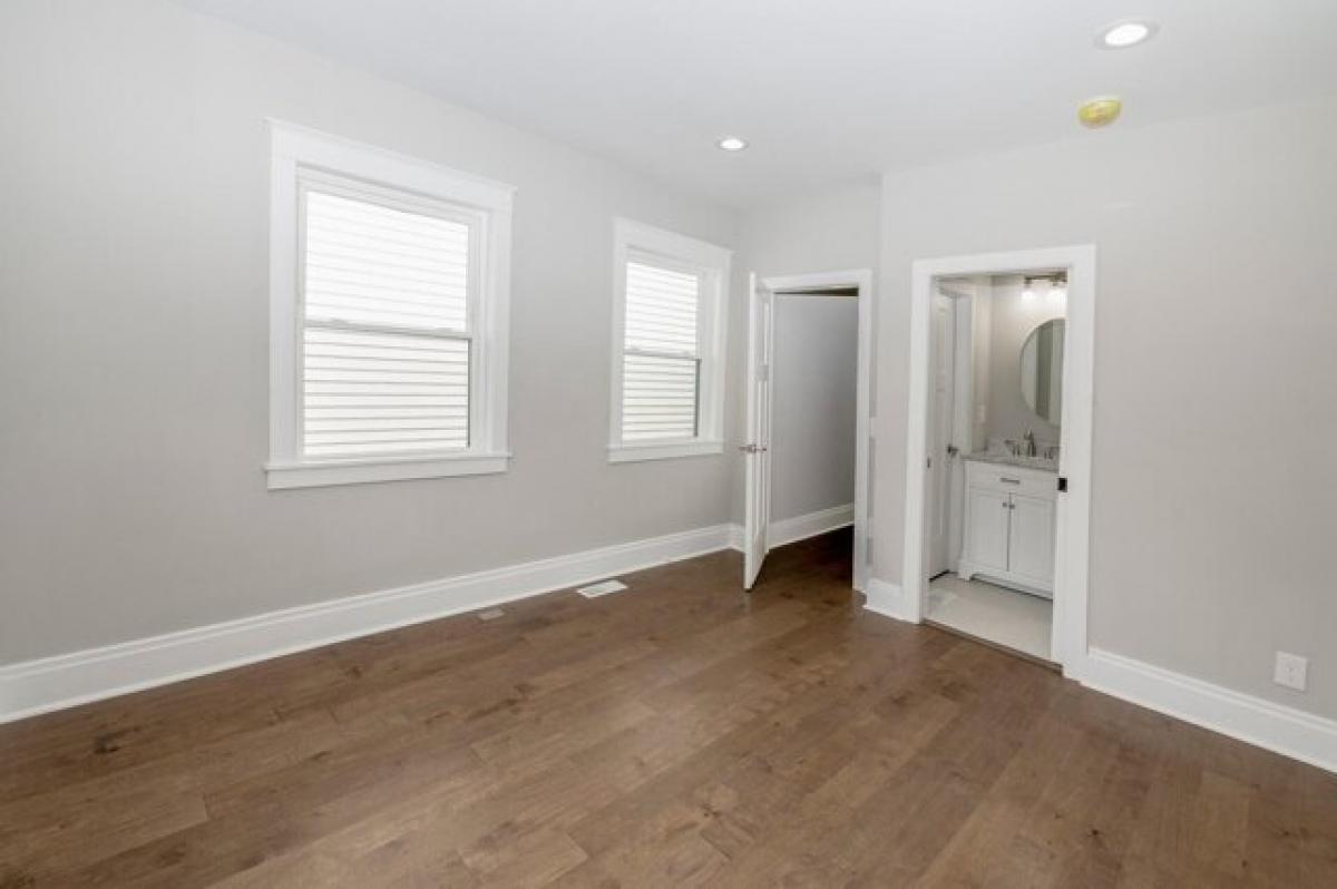 Picture of Home For Sale in Covington, Kentucky, United States