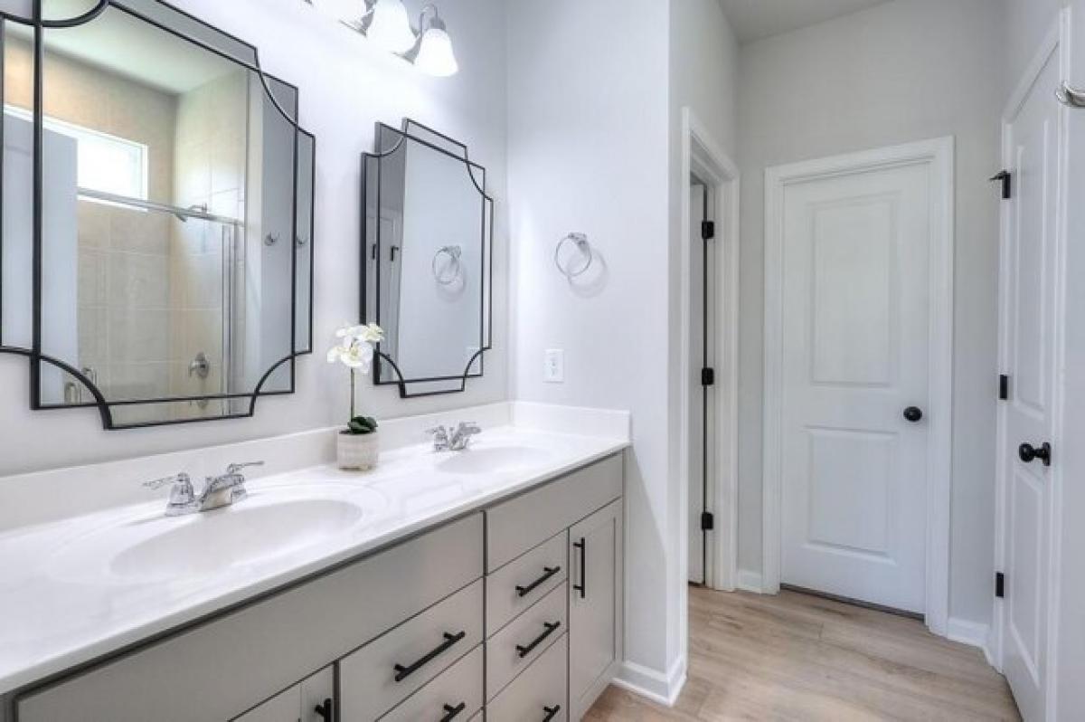 Picture of Home For Sale in Auburn, Georgia, United States