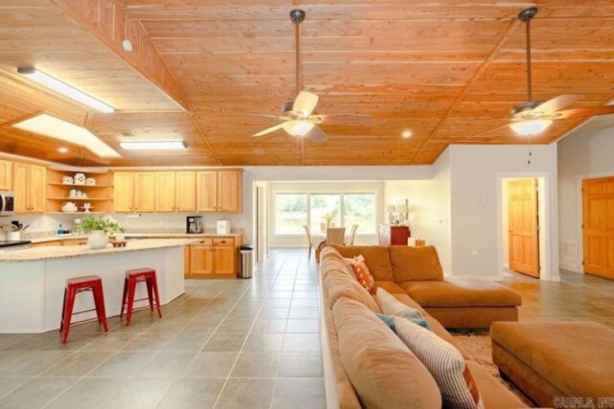 Picture of Home For Sale in Searcy, Arkansas, United States