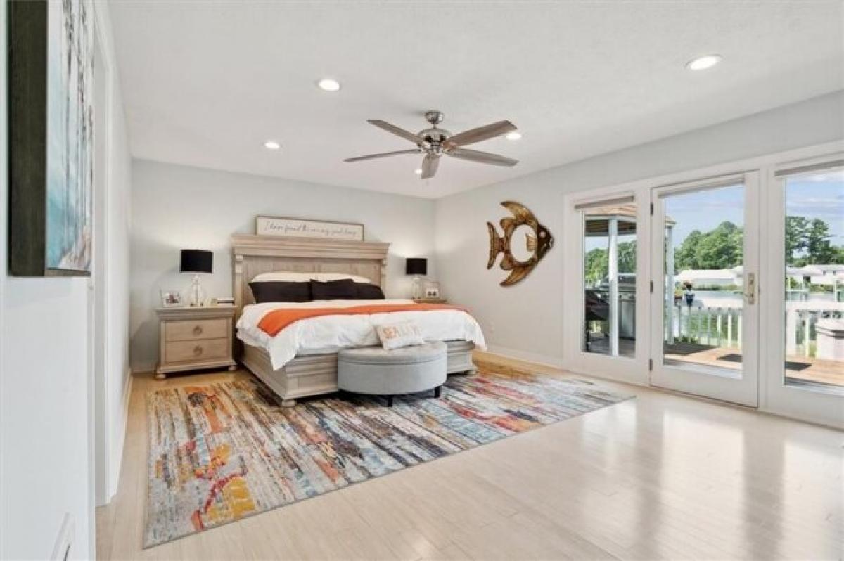 Picture of Home For Sale in Hayes, Virginia, United States