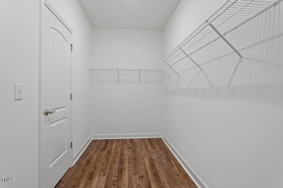 Picture of Home For Sale in Fuquay Varina, North Carolina, United States