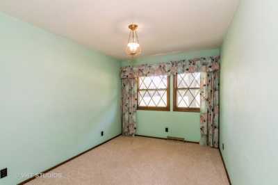 Home For Sale in Wonder Lake, Illinois