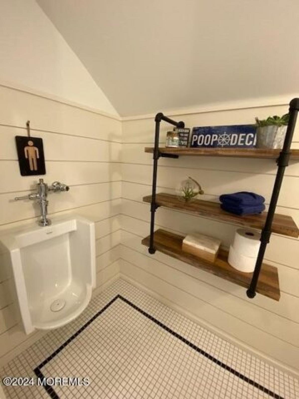 Picture of Home For Sale in Bay Head, New Jersey, United States