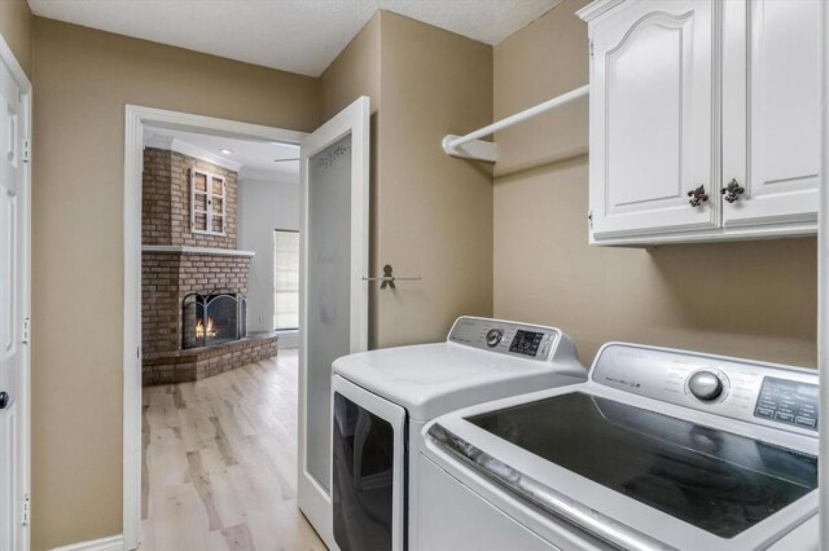 Picture of Home For Sale in Chandler, Texas, United States