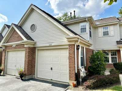 Home For Rent in Buffalo Grove, Illinois