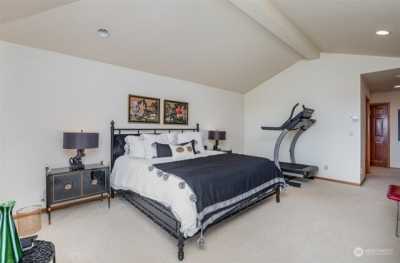 Home For Rent in Bellevue, Washington