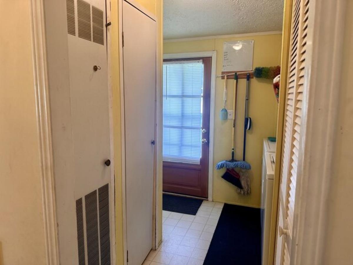 Picture of Home For Sale in Petersburg, Tennessee, United States