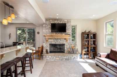 Home For Rent in Rimforest, California