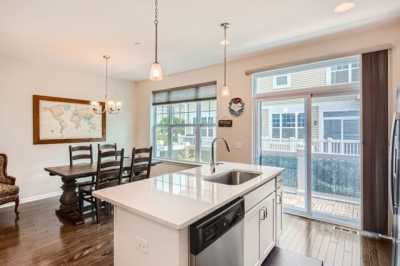 Home For Rent in Des Plaines, Illinois