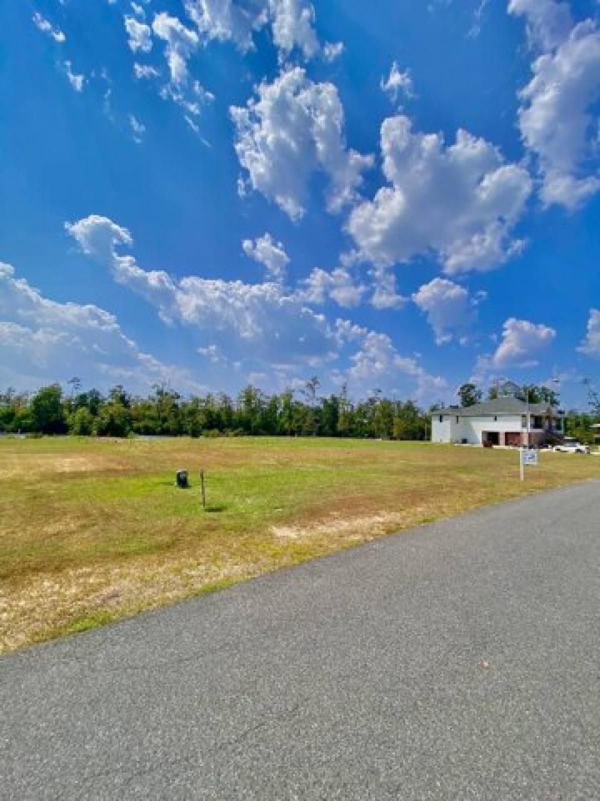 Picture of Residential Land For Sale in Westlake, Louisiana, United States