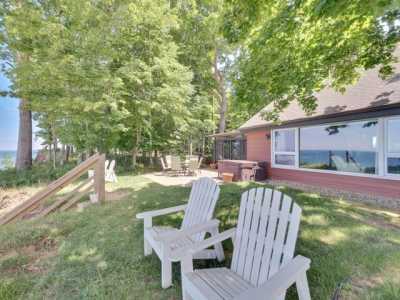 Home For Sale in Manistee, Michigan