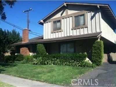 Apartment For Rent in Whittier, California