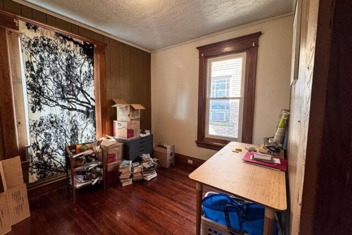 Picture of Home For Sale in Huntington, West Virginia, United States