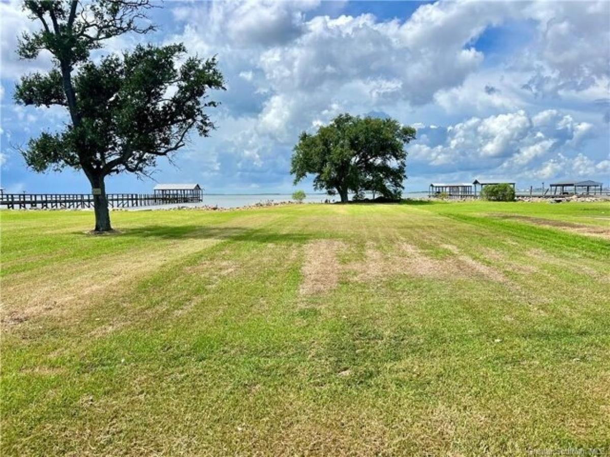 Picture of Residential Land For Sale in Lake Charles, Louisiana, United States