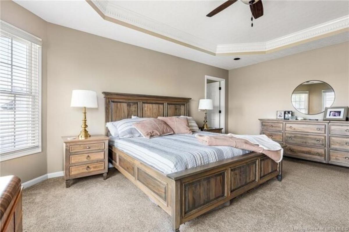 Picture of Home For Sale in Charlestown, Indiana, United States