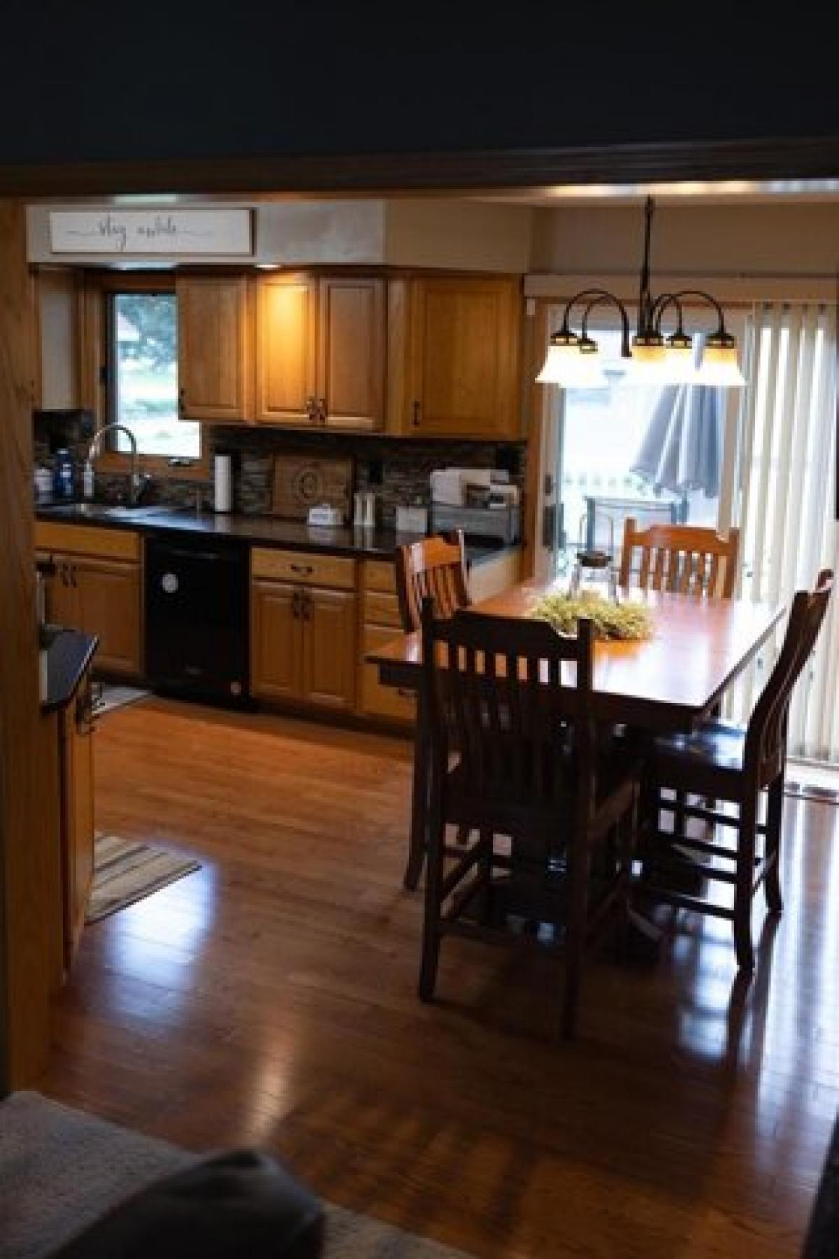 Picture of Home For Sale in Fort Dodge, Iowa, United States