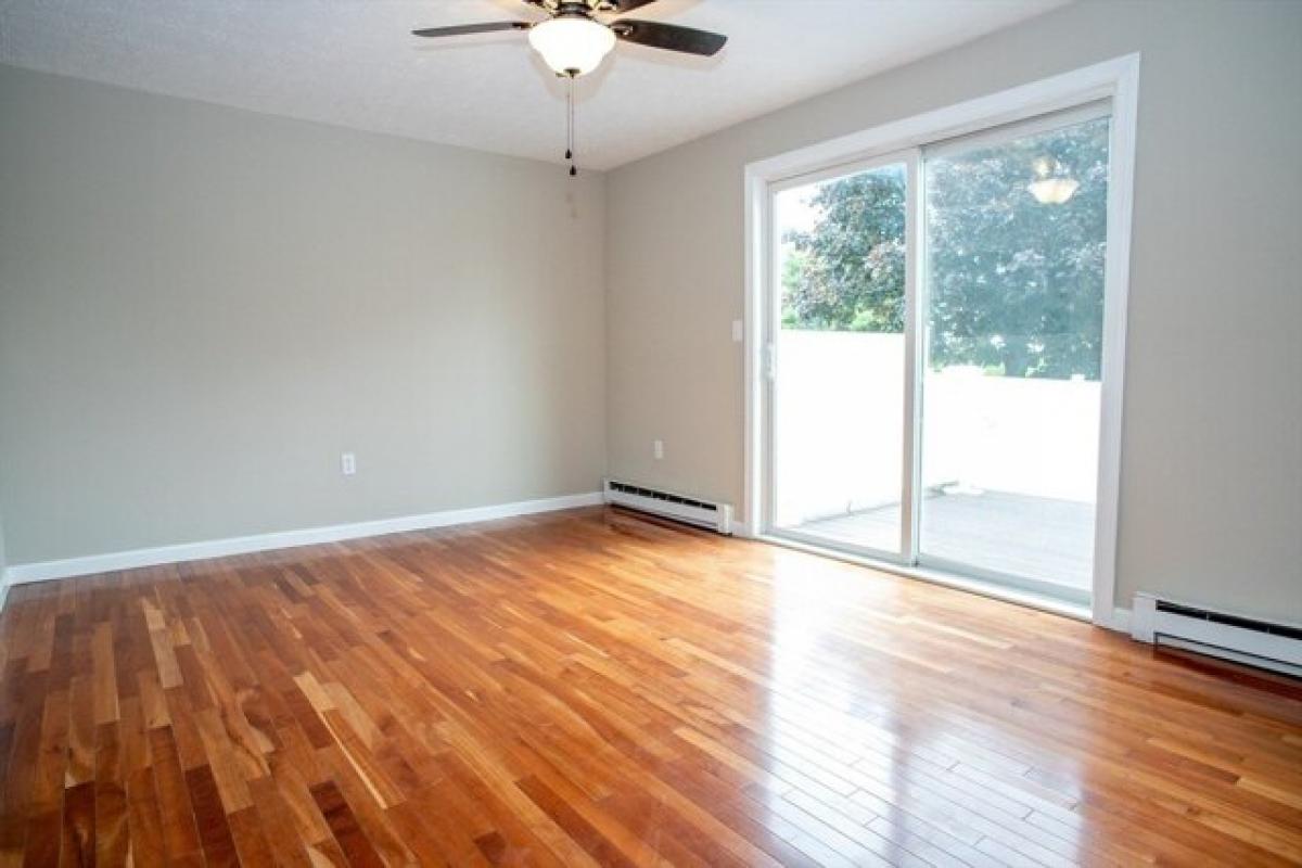 Picture of Home For Sale in Gardner, Massachusetts, United States