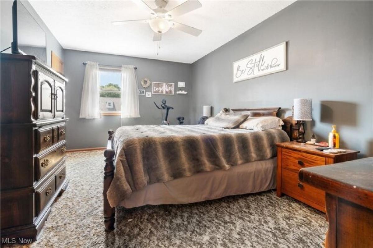 Picture of Home For Sale in Louisville, Ohio, United States