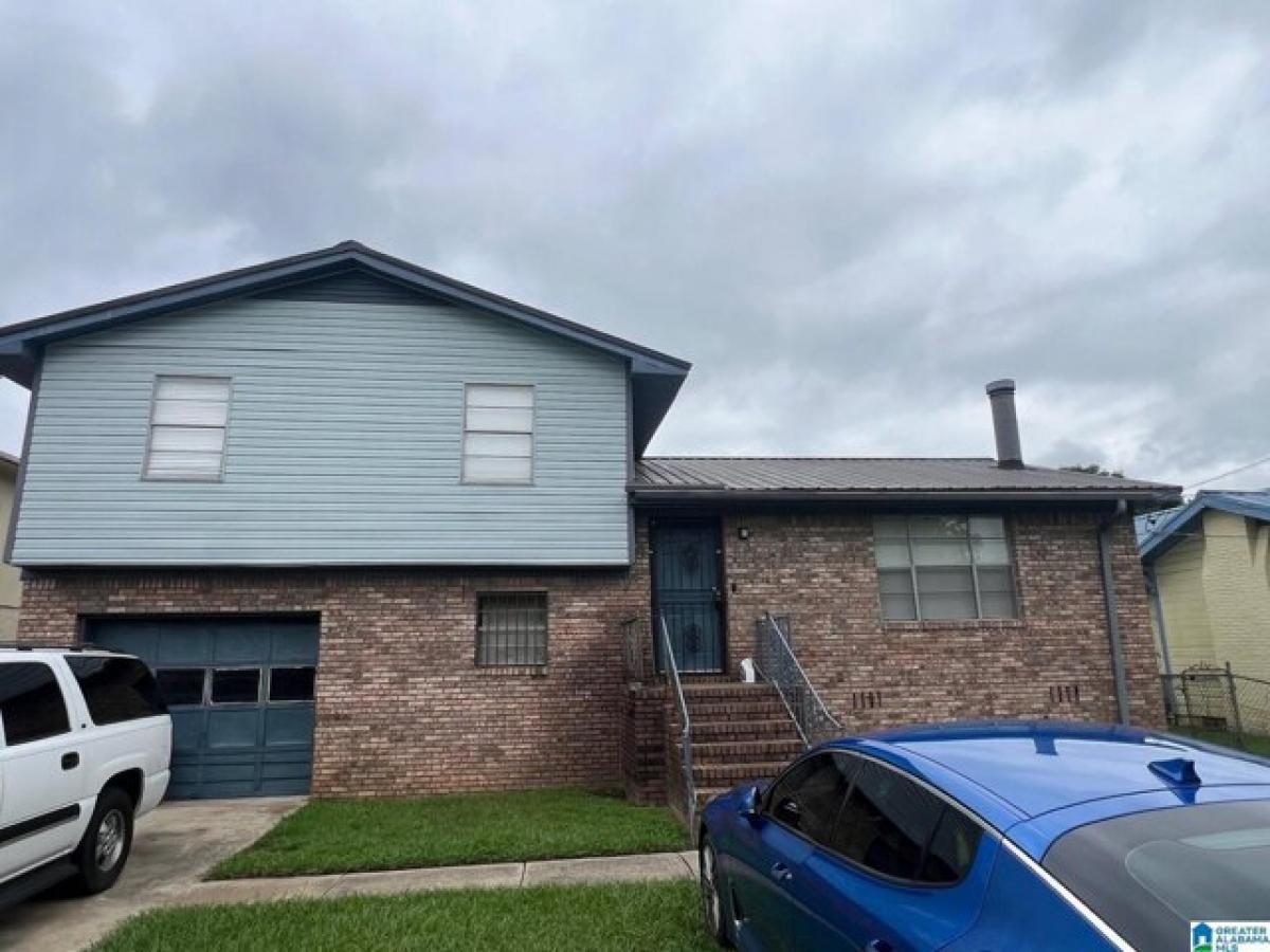 Picture of Home For Sale in Bessemer, Alabama, United States