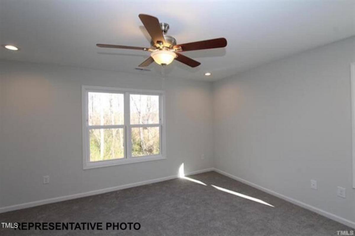 Picture of Home For Sale in Clayton, North Carolina, United States