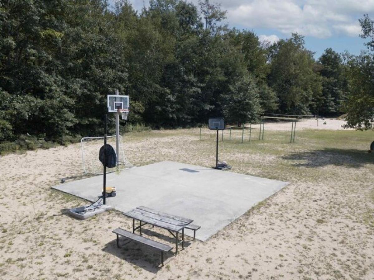 Picture of Home For Sale in Sanford, Michigan, United States