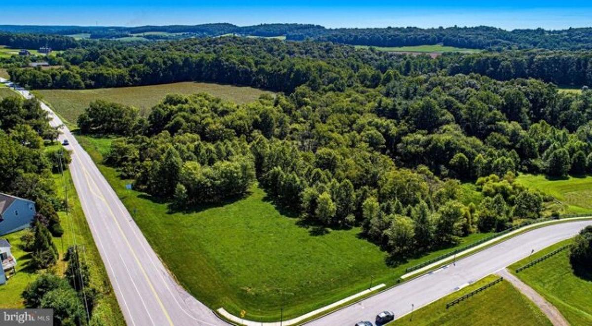 Picture of Residential Land For Sale in Manchester, Maryland, United States