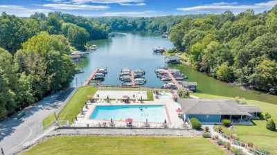 Home For Sale in Moneta, Virginia