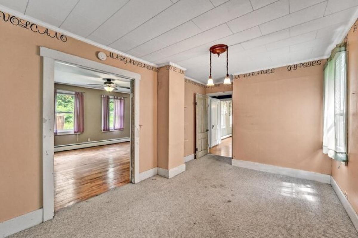 Picture of Home For Sale in West Gardiner, Maine, United States