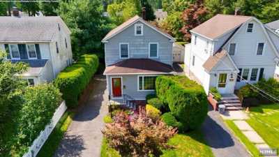 Home For Sale in Tenafly, New Jersey