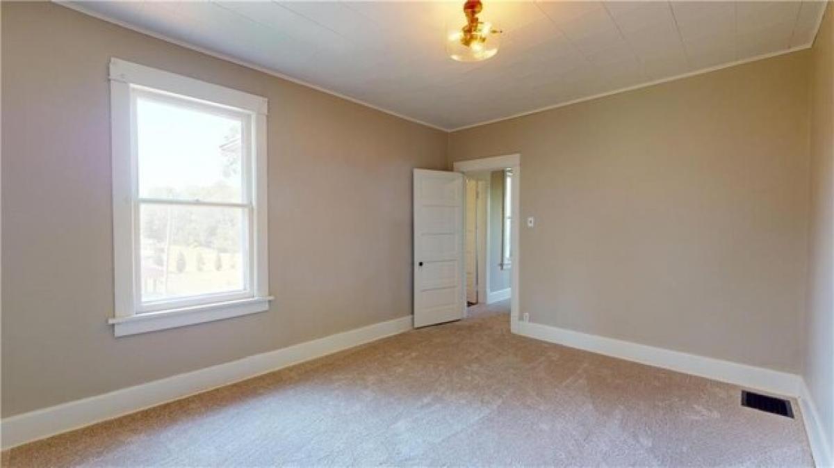 Picture of Home For Sale in Westville, Illinois, United States