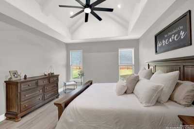 Home For Sale in La Vernia, Texas