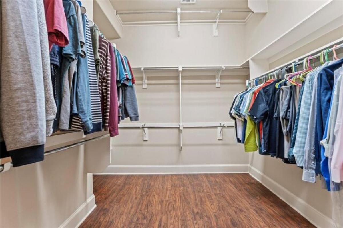 Picture of Home For Sale in Lewisville, Texas, United States