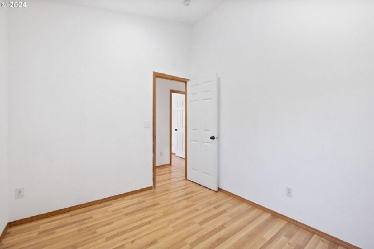 Picture of Home For Sale in Washougal, Washington, United States