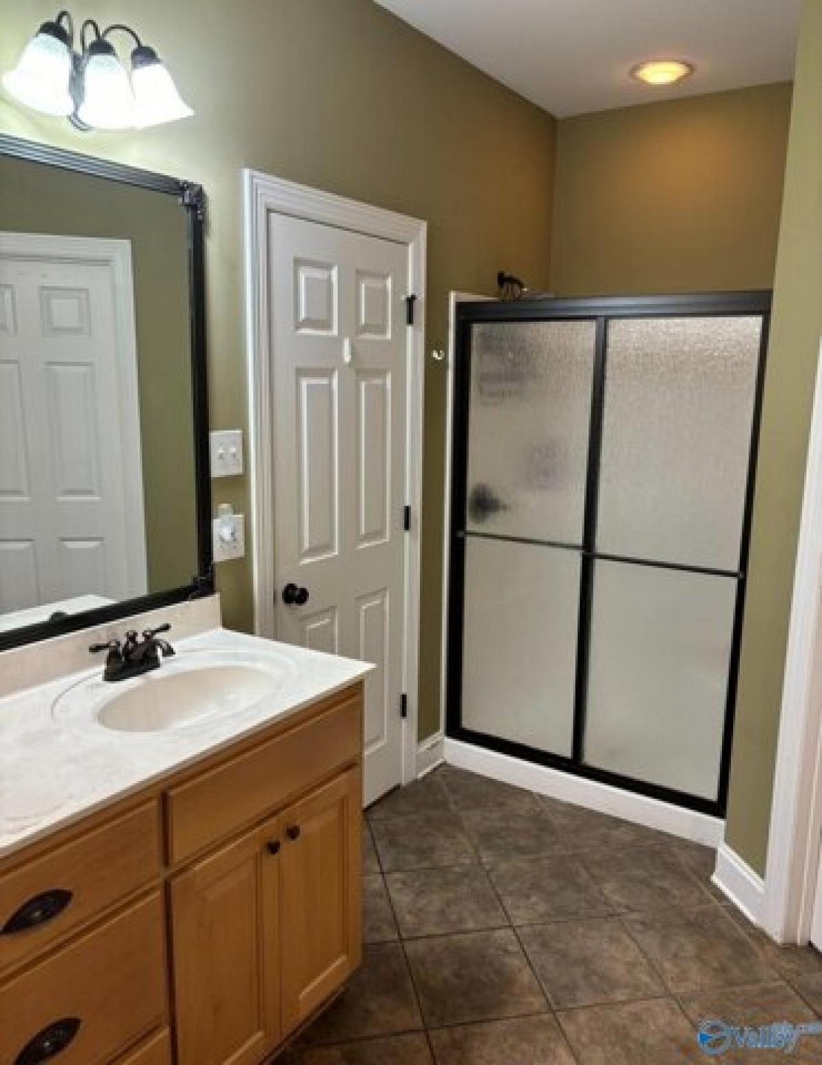 Picture of Home For Sale in Owens Cross Roads, Alabama, United States