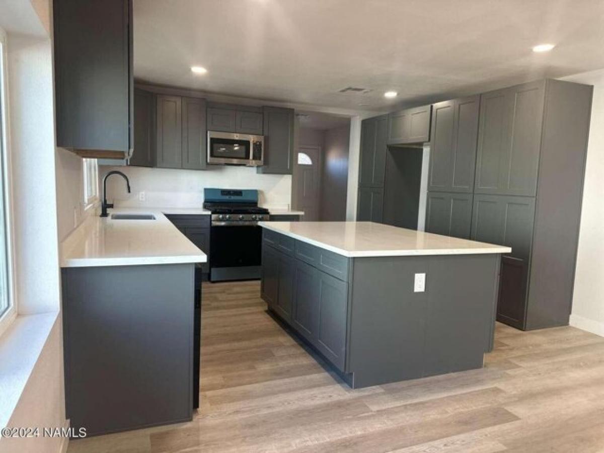 Picture of Home For Sale in Winslow, Arizona, United States