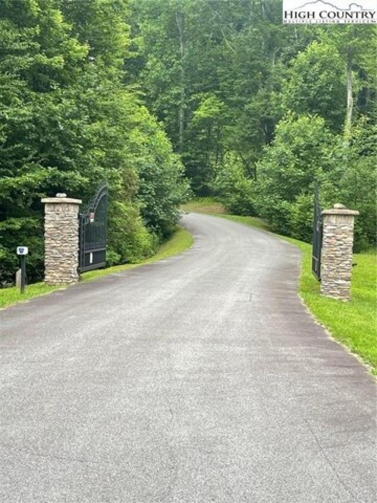 Picture of Residential Land For Sale in Boone, North Carolina, United States