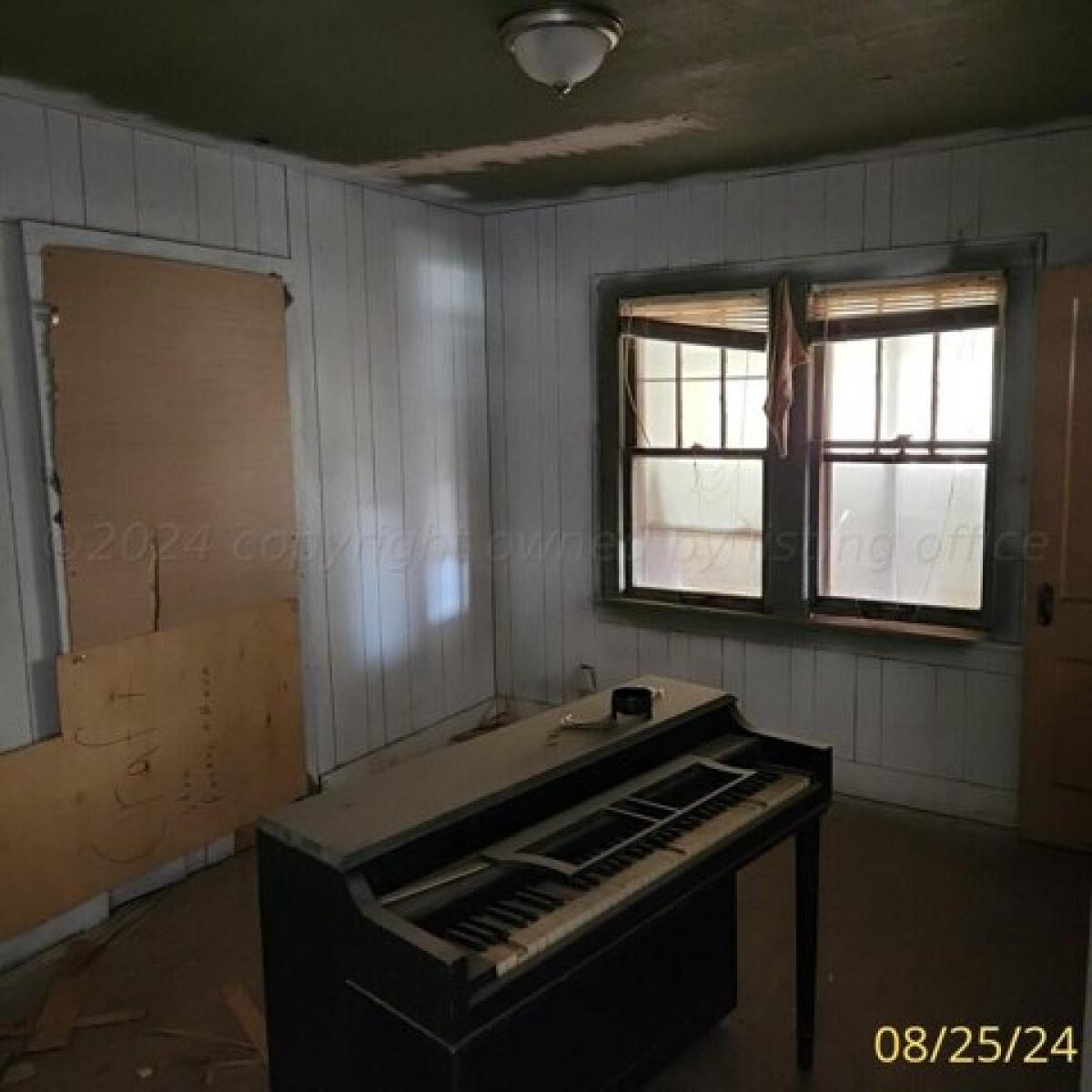 Picture of Home For Sale in Pampa, Texas, United States