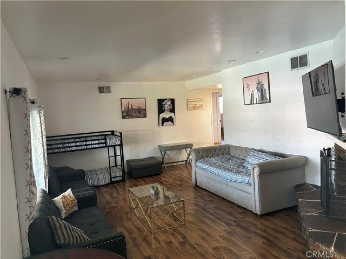 Picture of Home For Rent in Northridge, California, United States