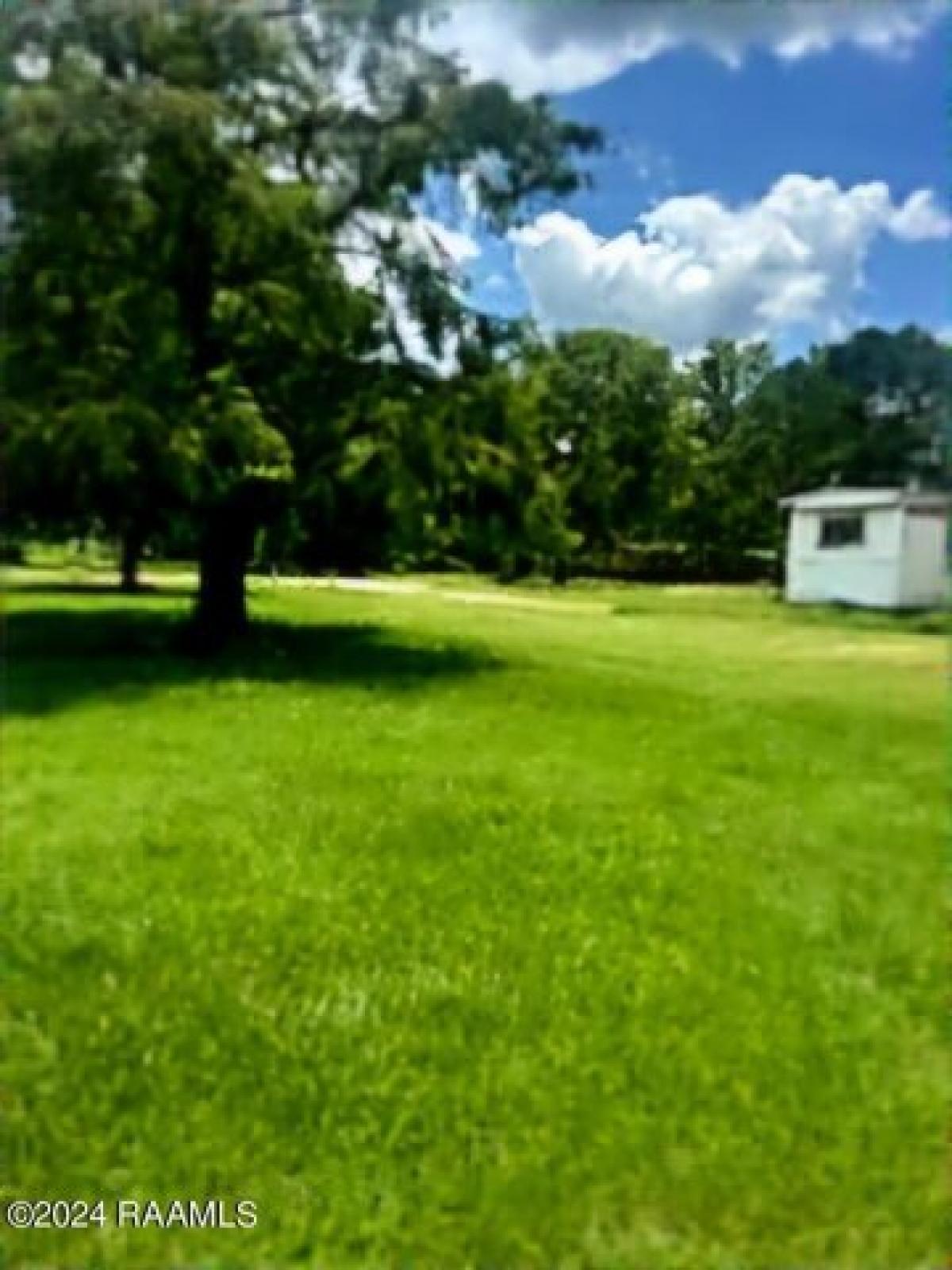 Picture of Residential Land For Sale in Breaux Bridge, Louisiana, United States